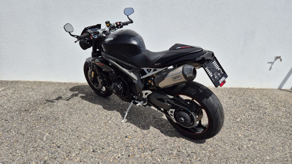 Triumph Speed Triple RS Hinteransicht